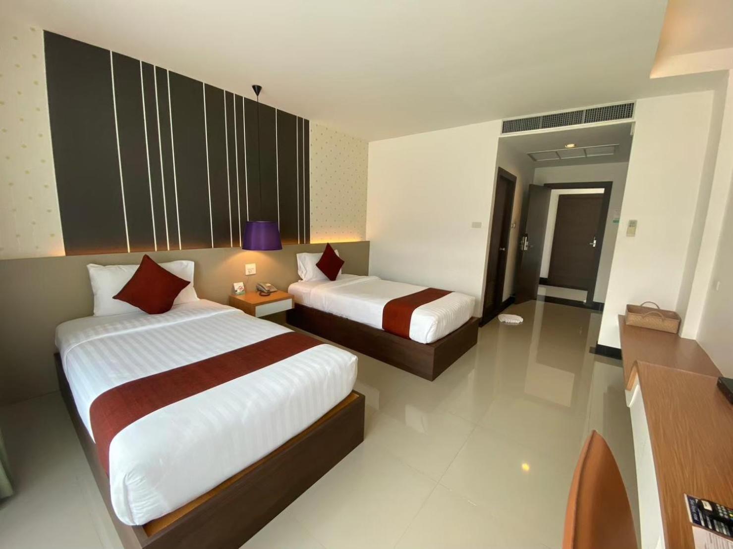 Siva Royal Hotel Phatthalung Buitenkant foto