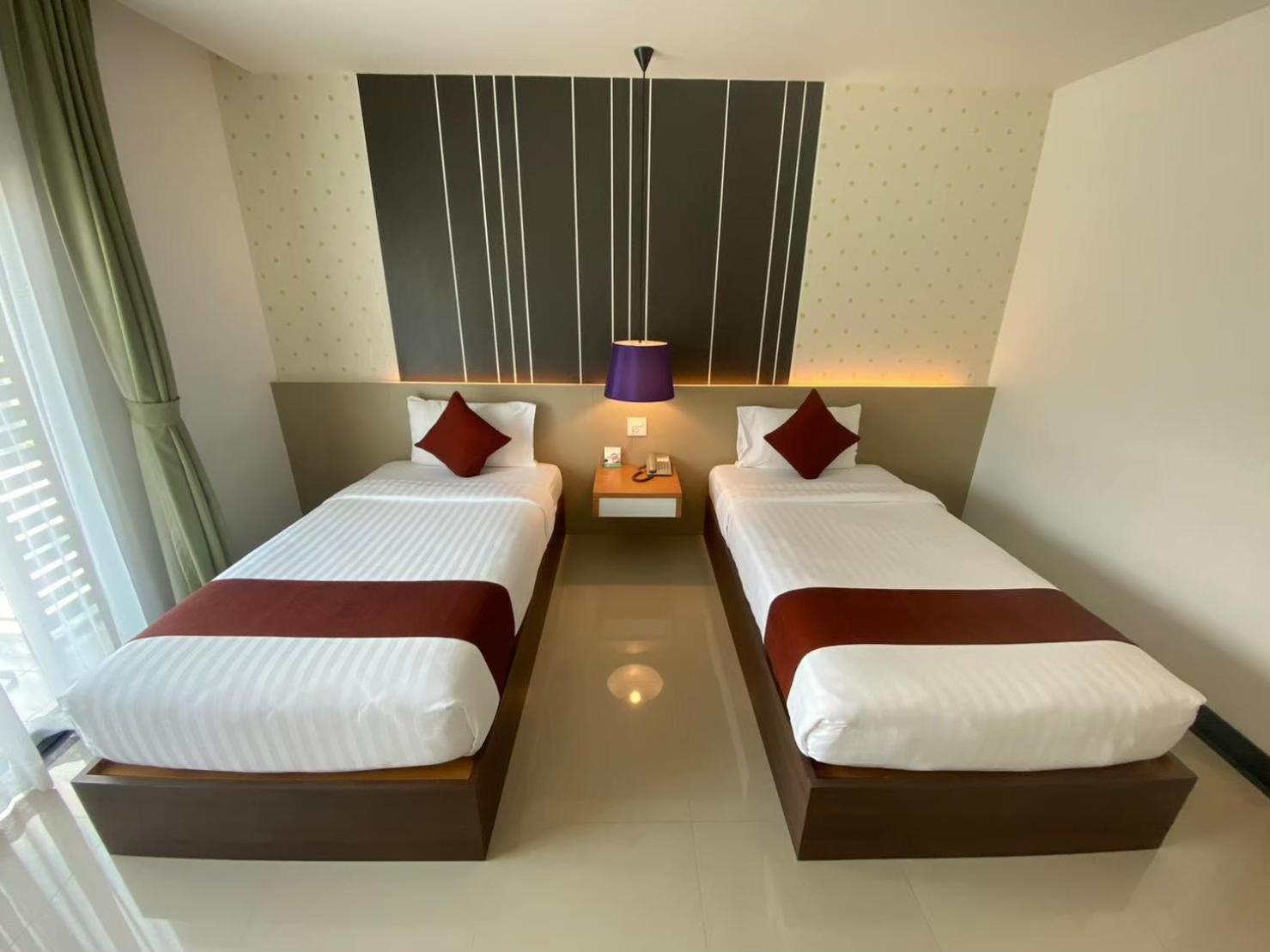 Siva Royal Hotel Phatthalung Buitenkant foto