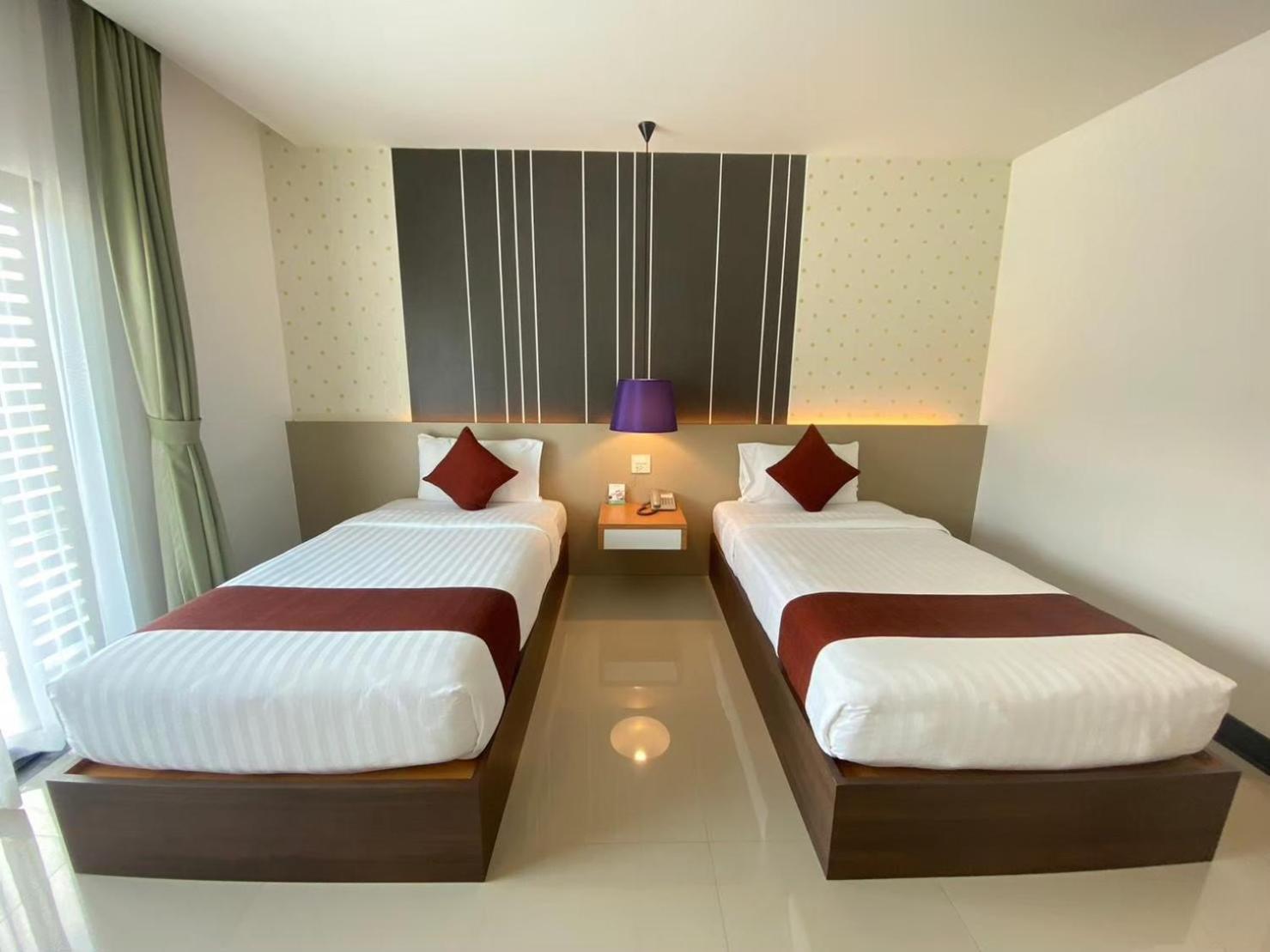 Siva Royal Hotel Phatthalung Buitenkant foto