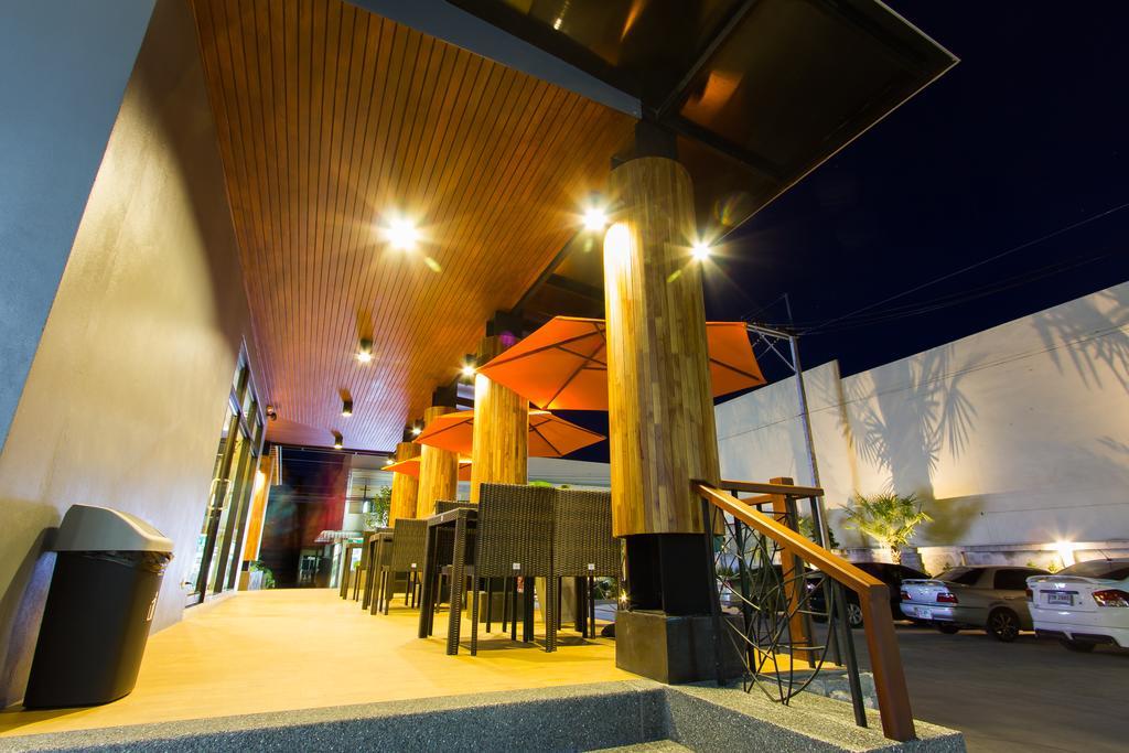 Siva Royal Hotel Phatthalung Buitenkant foto