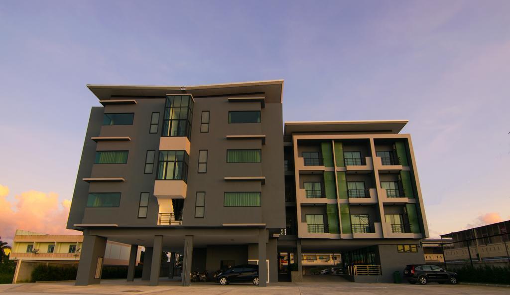 Siva Royal Hotel Phatthalung Buitenkant foto